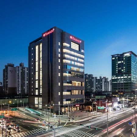 Ramada By Wyndham Seoul Sindorim Hotell Exteriör bild