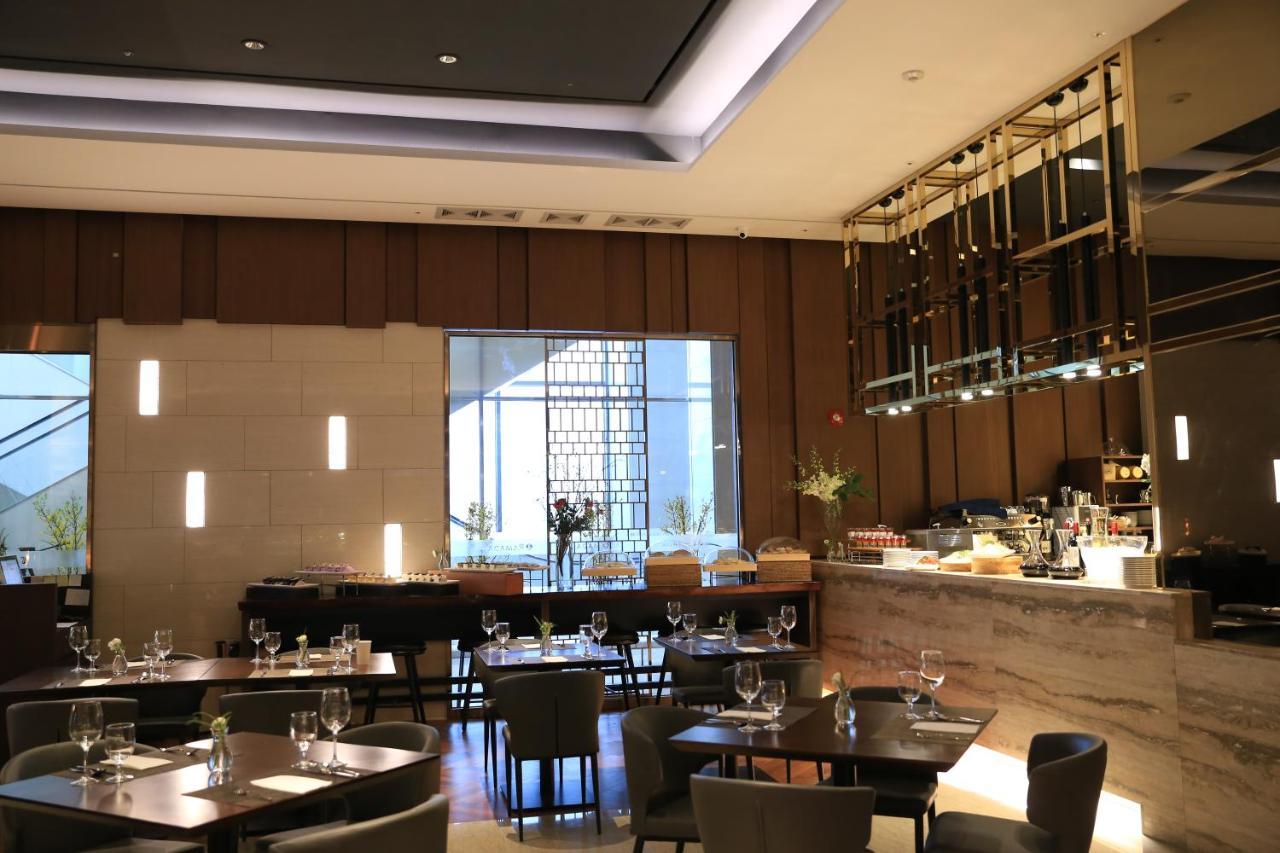 Ramada By Wyndham Seoul Sindorim Hotell Exteriör bild