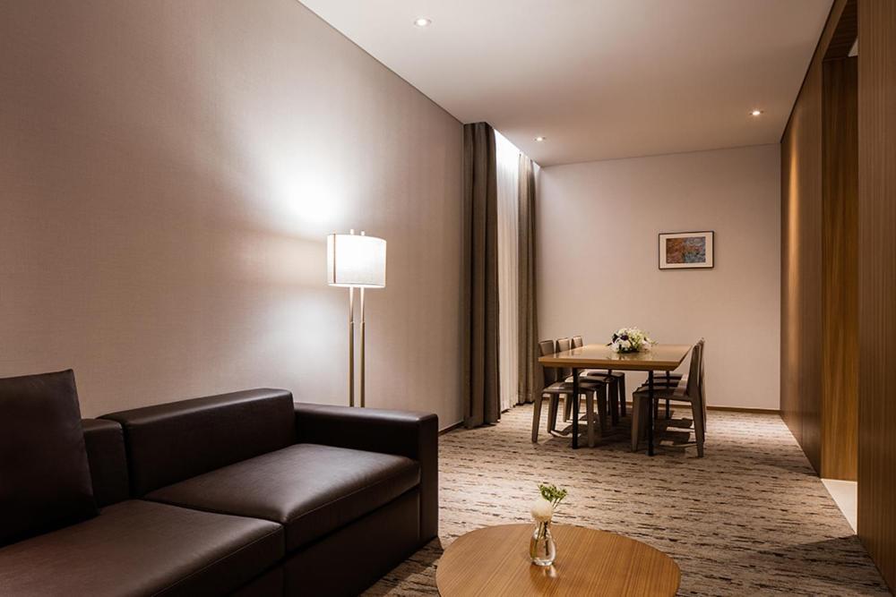 Ramada By Wyndham Seoul Sindorim Hotell Exteriör bild